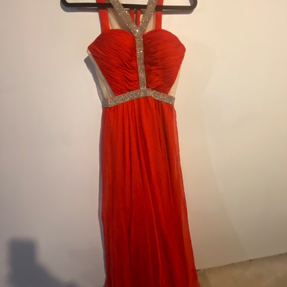 Fire red beauty prom dress - Picture 6 of 7